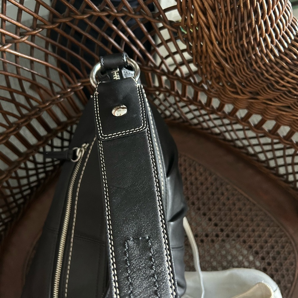 Coach SoHo Black Leather Shoulder Bag EUC - Picture 9 of 11